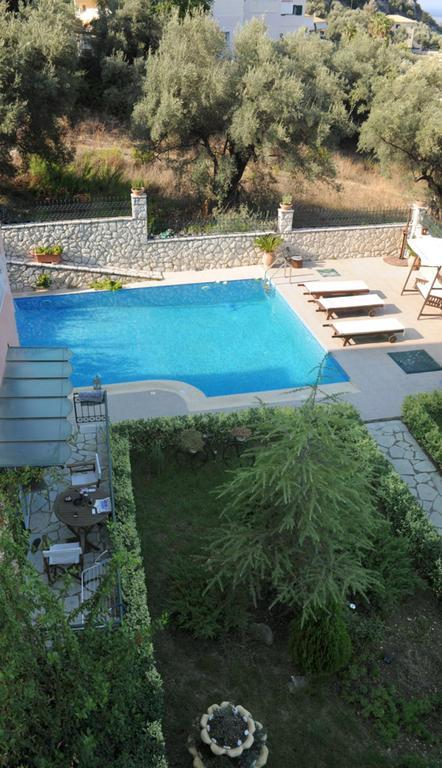 Pirofani Villa Apartments Apolpaina 外观 照片